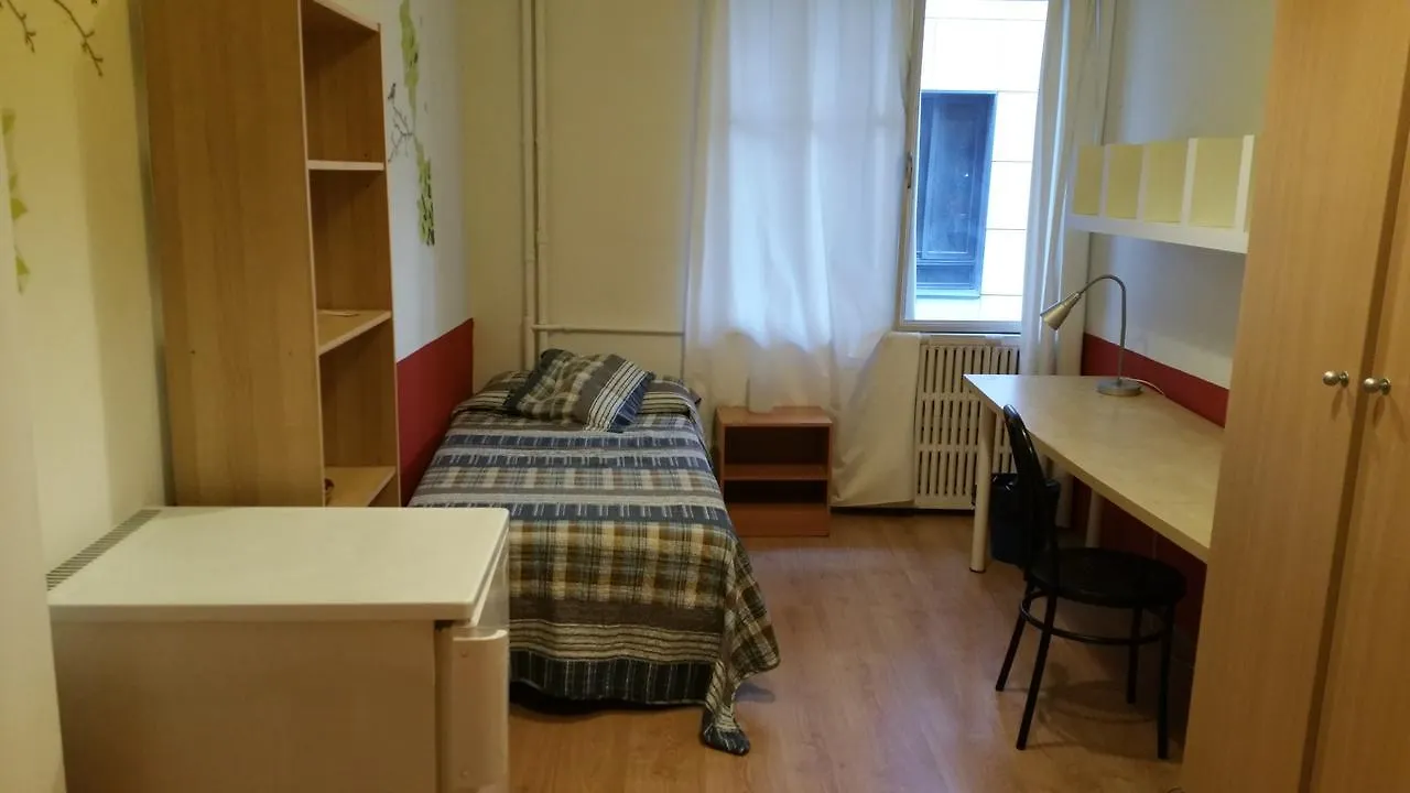 Residencia Universitaria San Marius- Muntaner Barcelona 0*,