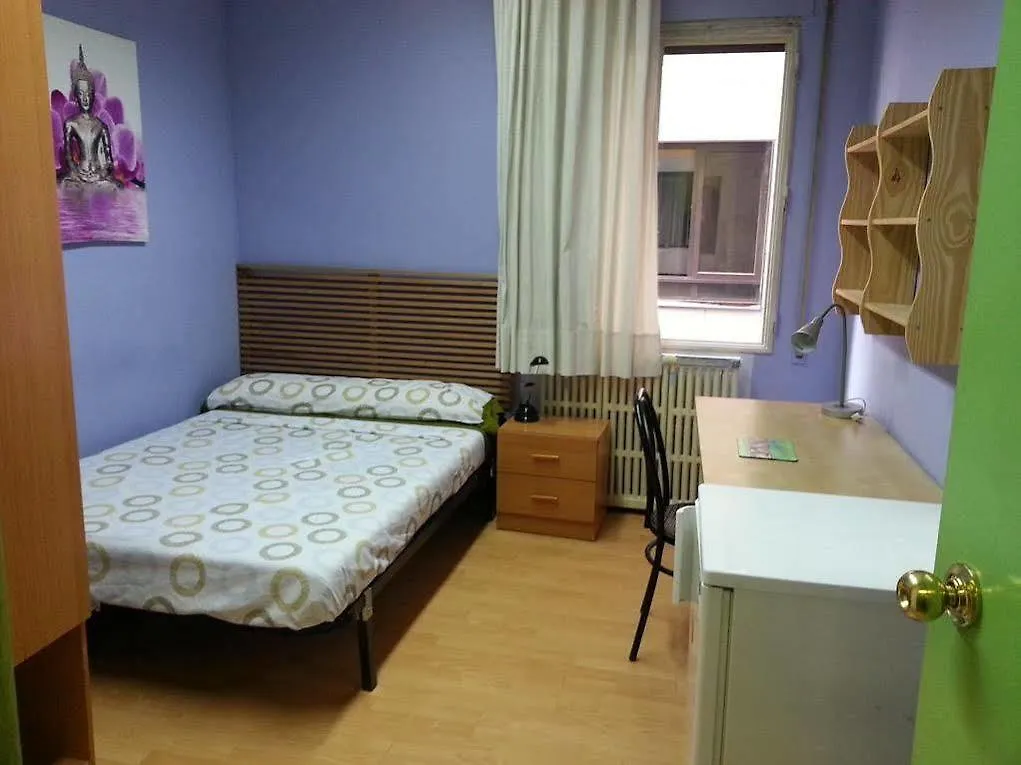 Residencia Universitaria San Marius- Muntaner Barcelona Apartment